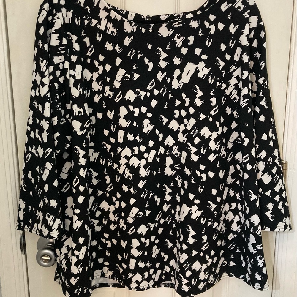 Plus size blouse - Picture 4 of 8